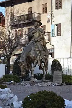 Estatua de Eusebio Francisco Kino en Segno