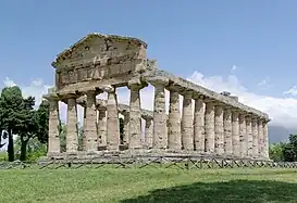 Templo griego de Atenea (antes conocido como de Ceres) en Paestum.