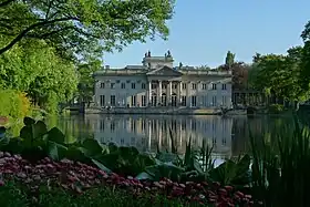 palacio del Agua (1683-1689) en el parque real Lazienki, en Varsovia