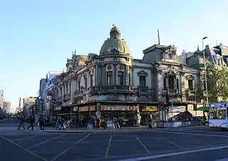 Palacio Aldunate, Avenida Libertador General Bernardo O'Higgins, esquina Ejército Libertador (1925)