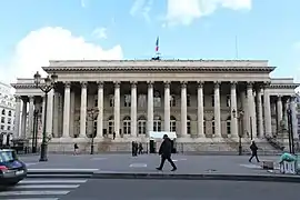 Pórtico polistilo (14) del palacio de la Bolsa de París (1807-1826)