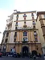 "Palazzo Avena" en la Piazzetta Fuga (Adolfo Avena)