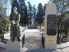 Panteón del Soldado (1941), de Juan Gordillo Nieto y Miquel Niubó Munté.