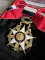 Insignia de la Gran Cruz (anverso)