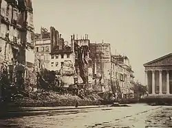 La rue Royale tras los combates y los incendios de la Comuna de París (mayo de 1871)