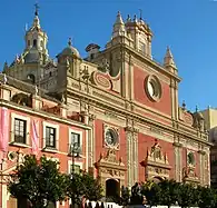 Fachada principal de la colegiata del Salvador.