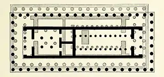 El Partenón antiguo (en negro) fue destruido por los aqueménidas. El Partenón que llegó hasta nuestros días fue reconstruido por Pericles en 438 a. C. (en gris).