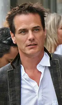 Paul Gross, director y actor protagonista del filme.