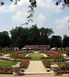 "Pavillon normand" Roseraie du Val-de-Marne.