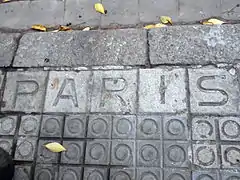 Losetas de letras, calle de París.