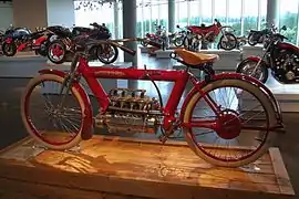 1911 Motocicleta Pierce Four