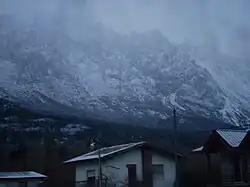 El cerro en invierno