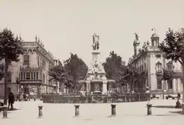 El Pla de Palau y la fuente del Genio Catalán hacia 1860