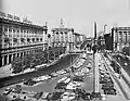 Vista de la plaza en 1975.