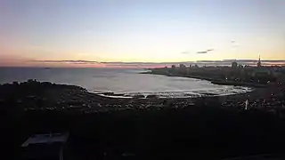 Playa Ramírez desde la Facultad de Ingeniería (UdelaR) en 2018.