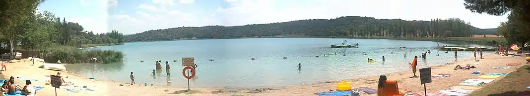 Panorámica de las Lagunas de Ruidera, parque natural que destaca como destino turístico