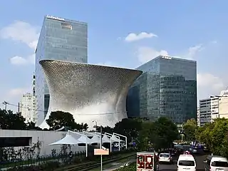 La Plaza Carso y el Museo Soumaya, en México.