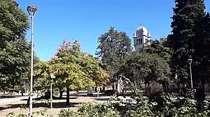 Plaza e Iglesia San Juan Bautista en Florencio Varela.