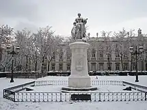 Estatua de Bárbara de Braganza