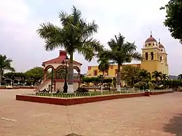 Plaza principal de Villa Purificación, Jalisco