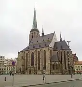 Reconstrucción de la iglesia de San Bartolome en Pilsen incluyó la regotización del techo y la torre, modificaciones y nuevos equipos interiores.