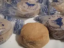 Polvorones de Tordesillas, uno de los muchos productos típicos de la Gastronomía navideña.
