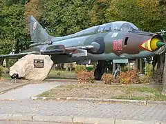 Monumento SU-22 UM3K en el Museo de la lucha por el terraplén de Pomerania en Mirosławiec