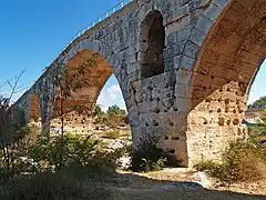 Puente Julián en Apt, Francia