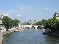 Visto desde el Puente Saint-Michel.