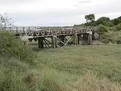 El EV 4 pasa por el puente de Marais en Plurien