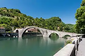 Puente de la Magdalena en Borgo a Mozzano