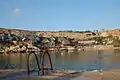 El Pueblo de Popeye desde el muelle de Bahía de Ancla.