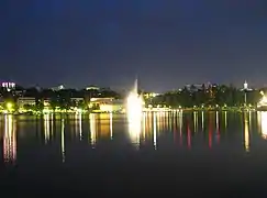 Vista nocturna del puerto de Lappeenranta