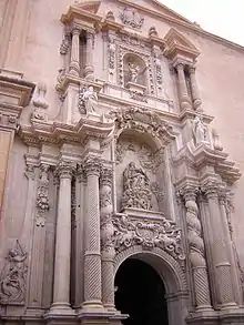 Basílica Menor de Santa María de Elche, de Nicolás de Bussy (1680-1682).