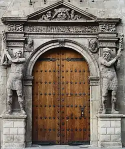 Portada del Palacio de los Luna (Zaragoza)