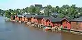 Edificios de madera en el casco antiguo de Porvoo, Finlandia.