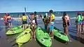 Alumnos de la escuelita de kayak "Las Grutas Kayak"