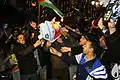 Manifestación en Granada opuesta a la celebración del 2 de enero (aniversario de la toma de la ciudad por los Reyes Católicos, celebrada todos los años con un tremolar de banderas en el balcón del ayuntamiento).