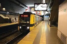 Tren en la estación Puán