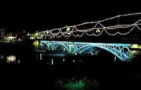 Puente de Triana en el distrito Triana.