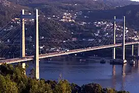 Puente de Rande  en la ría de Vigo de Fabrizio de Miranda, Florencio del Pozo y Alfredo Passaro, 1973-1978