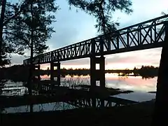 Puente ferroviario sobre el río Yi