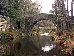 Puente Medieval, en La Veguiña, Tapia de Casariego