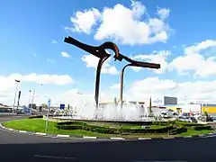 Puerta de la Tolerancia, obra de Carlos Albert Andrés