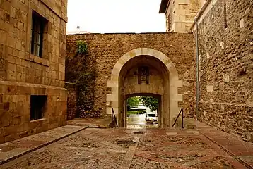 Arco de las cien doncellas desde el interior.