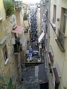 Quartieri spagnoli desde el Corso Vittorio Emanuele