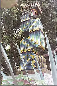 Estatua moderna de Quetzalcóatl, Amatlán de Quetzacóalt.