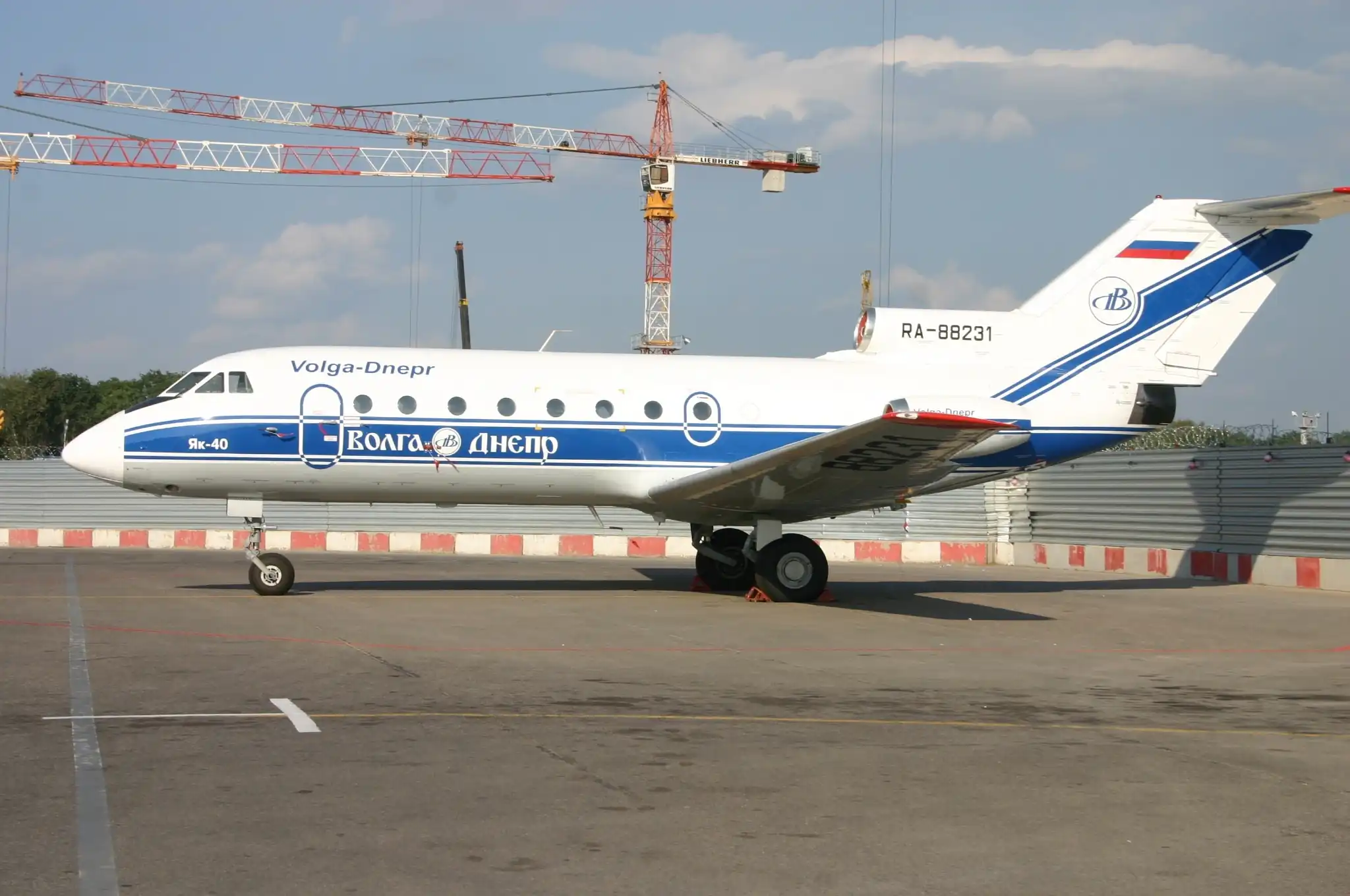 RA-88231_Yakolev_Yak.40_Volga_Dnepr_(7403260228)