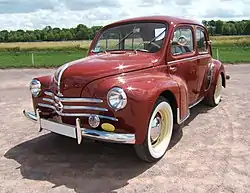 Renault 4cv en Francia