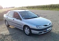 La primera generación del Renault Laguna post-reestilización del Renault Laguna